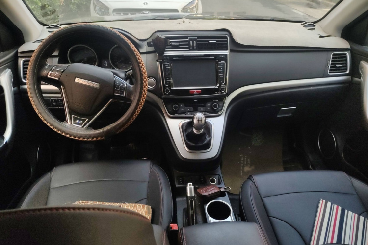 哈弗H6 2017款 蓝标 运动版 1.5T 手动两驱精英型中控内饰7002