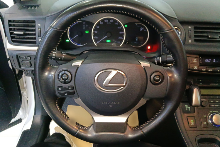 雷克萨斯CT 2017款 CT200h 精英版 单色 国V中控内饰13