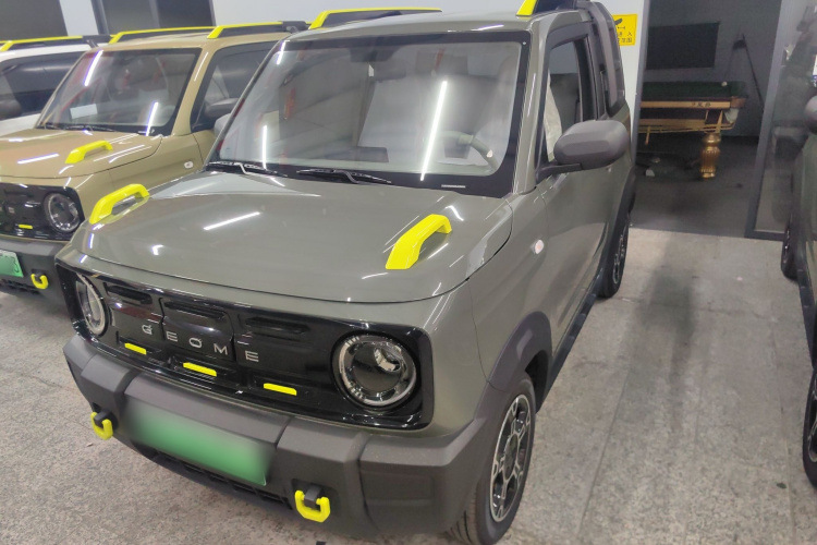 吉利银河 2025款 210km 熊猫卡丁车身外观2