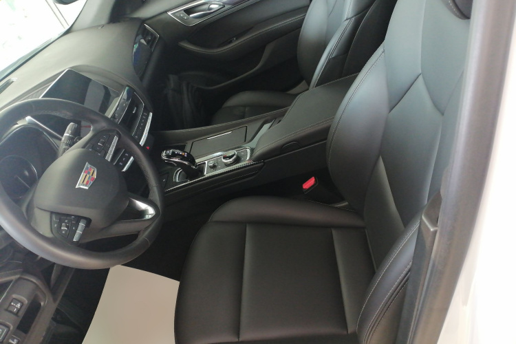 凯迪拉克CT5 2020款 28T 时尚型局部细节19