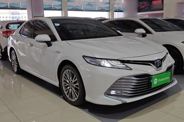 丰田 凯美瑞 2019款 改款 双擎 2.5HG 豪华版车身外观3