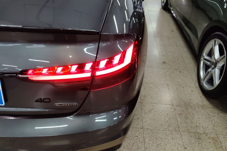 奥迪A4L 2024款 40 TFSI quattro RS套件燃速型车身外观6006