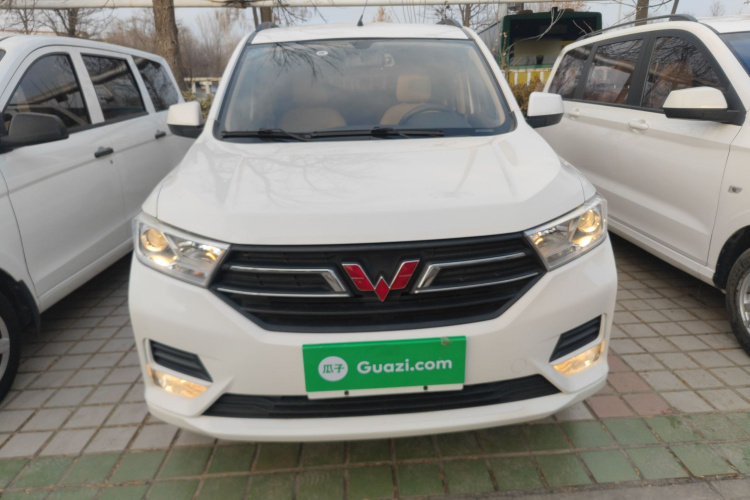 五菱汽车 五菱宏光 2019款 1.5L S标准型国VI LAR车身外观2