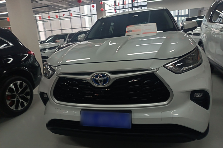 丰田 汉兰达 2022款 双擎 2.5L 两驱精英版 7座车身外观2