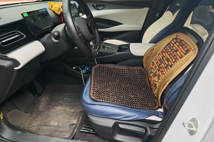 比亚迪 海豹06新能源 2024款 DM-i 80KM尊贵型中控内饰19