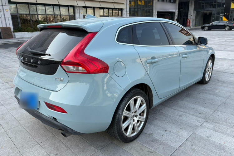 沃尔沃V40 2018款 T3 智雅版车身外观6004