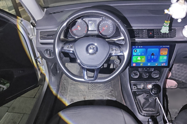 大众 宝来 2018款 1.5L 手动舒适型中控内饰13