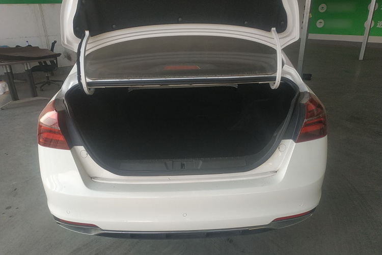 吉利汽车 帝豪 2018款 1.5L CVT向上互联版机舱底盘23