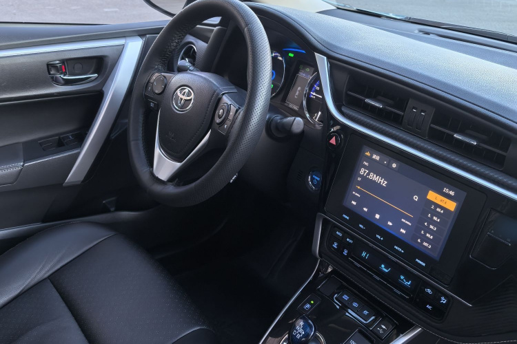 丰田 雷凌双擎E+ 2019款 1.8PH V E-CVT豪华版局部细节9001