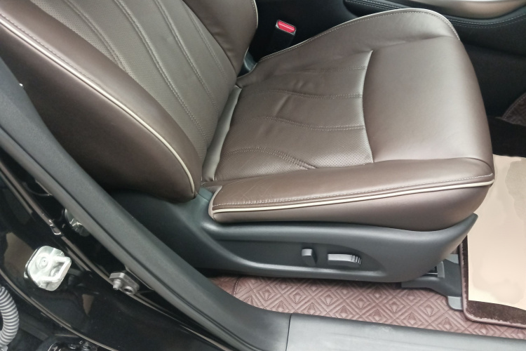 英菲尼迪QX60(进口) 2018款 2.5 S/C Hybrid 两驱卓越版 国VI局部细节41