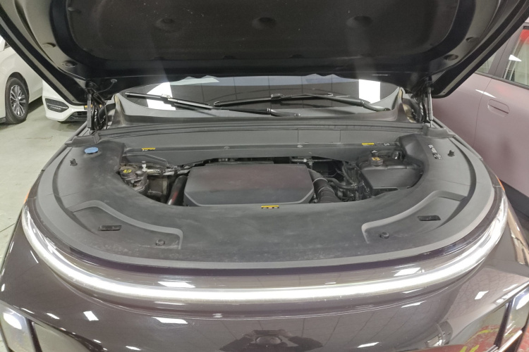 理想汽车 理想L7 2023款 Air机舱底盘24