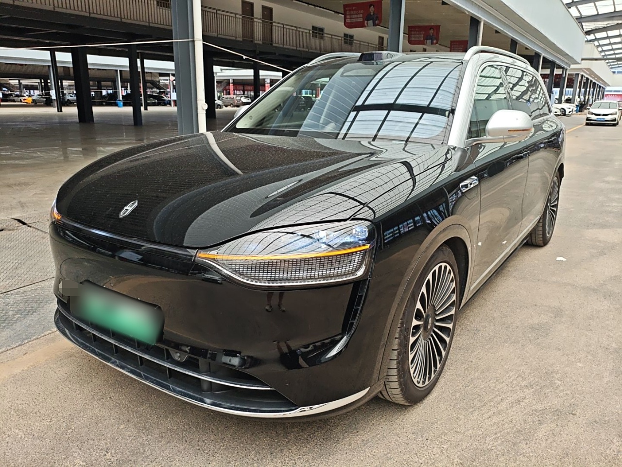 鸿蒙智行 问界M9 2024款 增程 Ultra版 52kWh 5座版