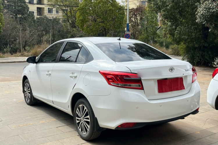 丰田 YARiS L 致享 2020款 1.5L CVT领先版车身外观6004