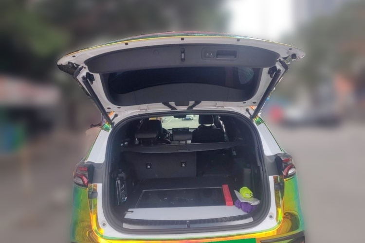 比亚迪 唐 2018款 2.0T 自动智联尊荣型 5座 国V中控内饰23