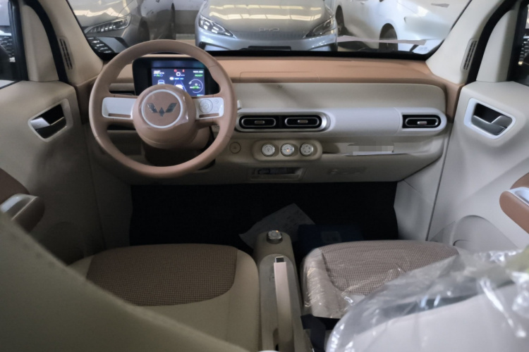 五菱汽车 宏光MINIEV 2024款 第三代 215km 青春版中控内饰12