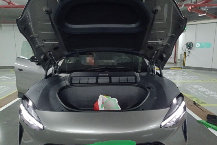 小米汽车 小米YU7 2025款 超长续航后驱版局部细节24