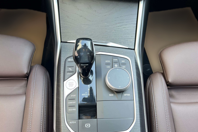 宝马3系 2020款 325i M运动套装局部细节18