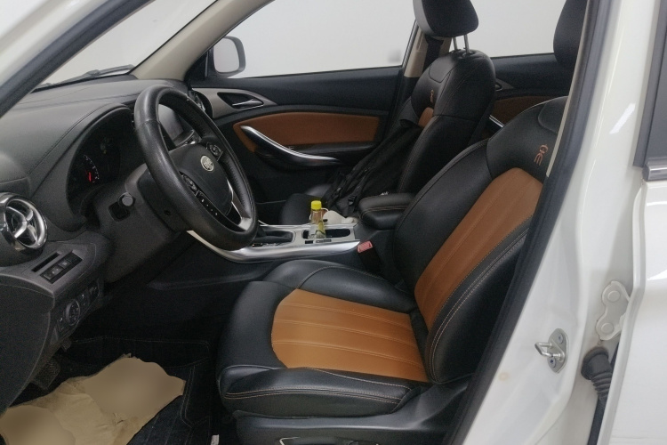 比亚迪 宋 2016款 2.0TID 自动豪华型中控内饰19