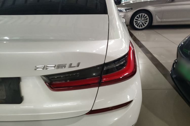 宝马3系 2022款 325Li M运动套装车身外观6006