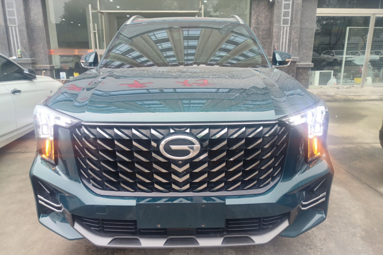 广汽传祺 传祺GS8 2022款 领航系列 2.0TGDI 两驱豪华智联版（七座）车身外观6001