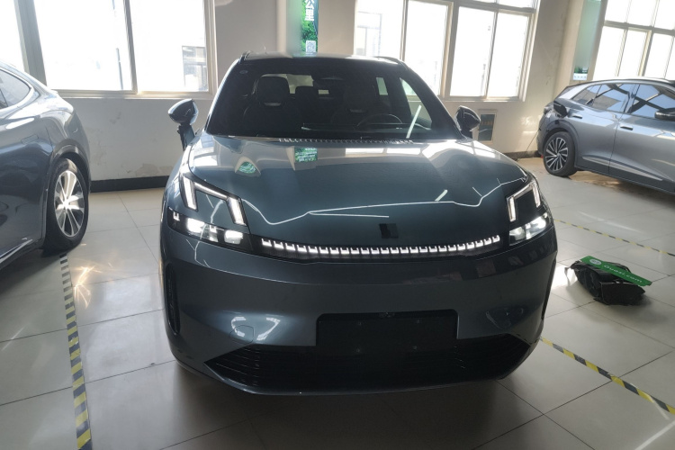 领克08 EM-P 2025款 220km 四驱性能Halo车身外观6001