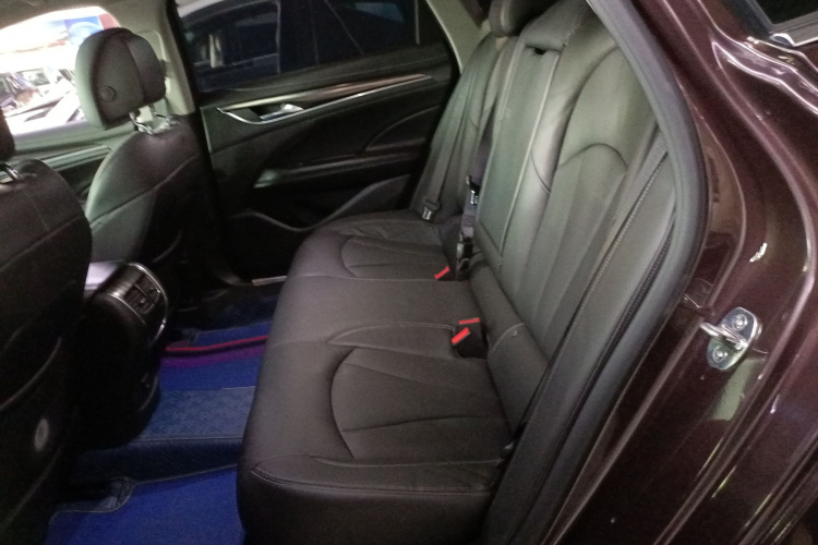 别克 君越 2018款 20T 精英型中控内饰21