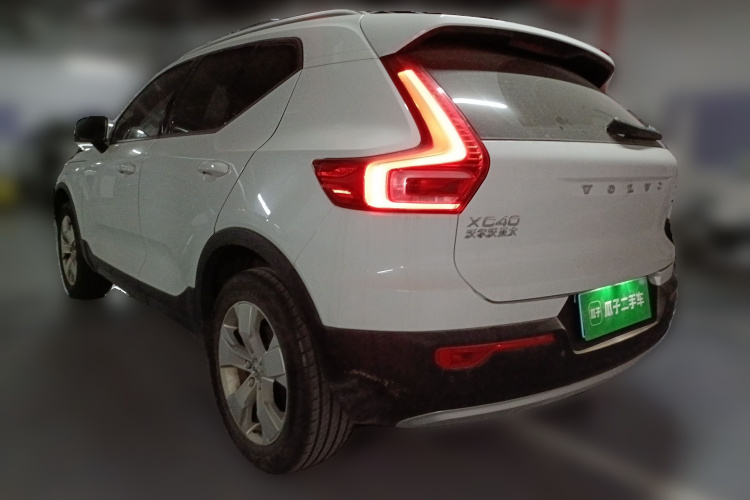 沃尔沃XC40 2021款 T4 四驱智行时尚版车身外观5