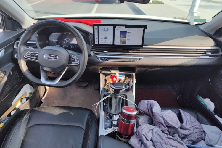 吉利汽车 帝豪 2023款 第4代冠军版 1.5L CVT豪华型中控内饰12