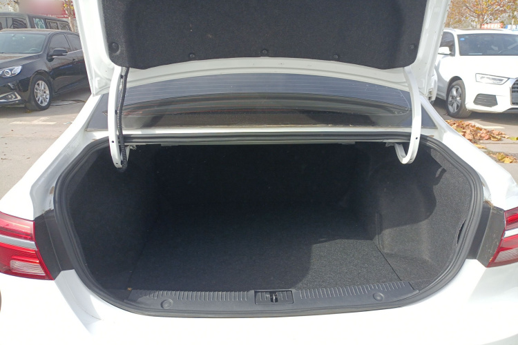 荣威i6 2018款 20T 自动旗舰版局部细节23