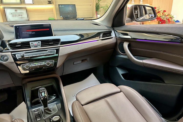 宝马X1 2020款 sDrive20Li 时尚型中控内饰7003
