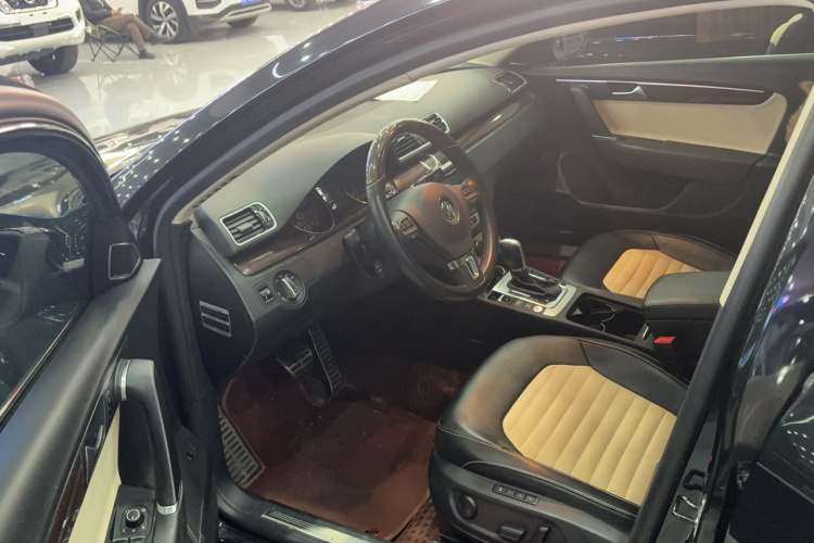 大众 迈腾 2015款 2.0TSI 旗舰型中控内饰7003