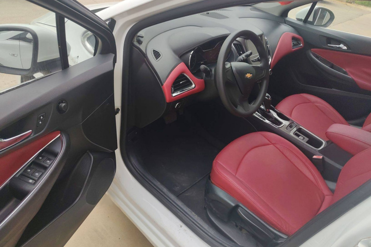 雪佛兰 科鲁兹 2017款 1.5L 自动先锋天窗版中控内饰7002