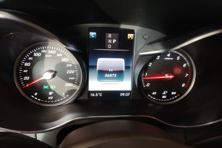 奔驰GLC 2018款 GLC 300 4MATIC 动感型局部细节14