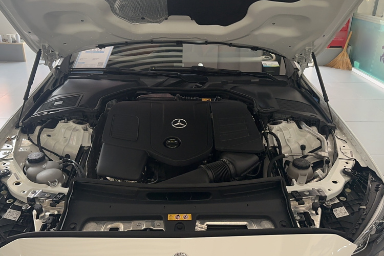 奔驰C级 2024款 C 200 L 运动版局部细节24