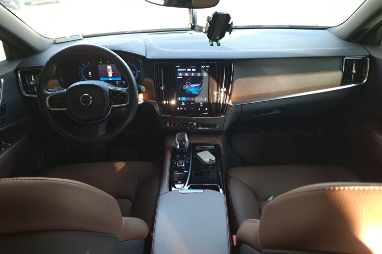 沃尔沃S90新能源 2022款 改款 T8 E驱混动 智逸豪华版中控内饰7002