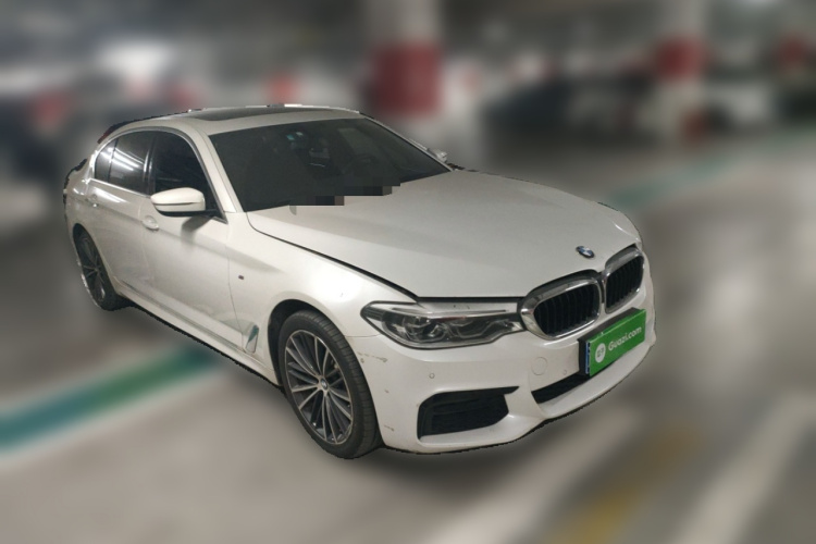 宝马5系 2020款 530Li xDrive M运动套装车身外观3