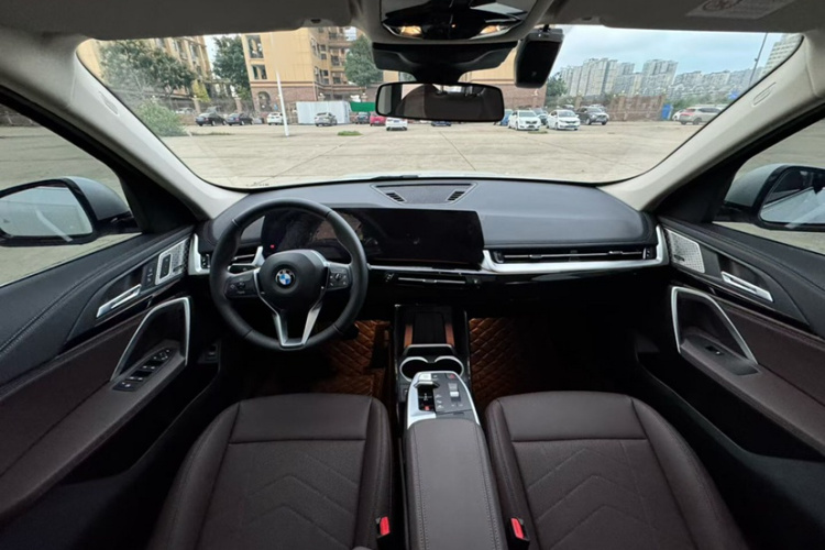 宝马X1 2023款 sDrive25Li X设计套装中控内饰7001