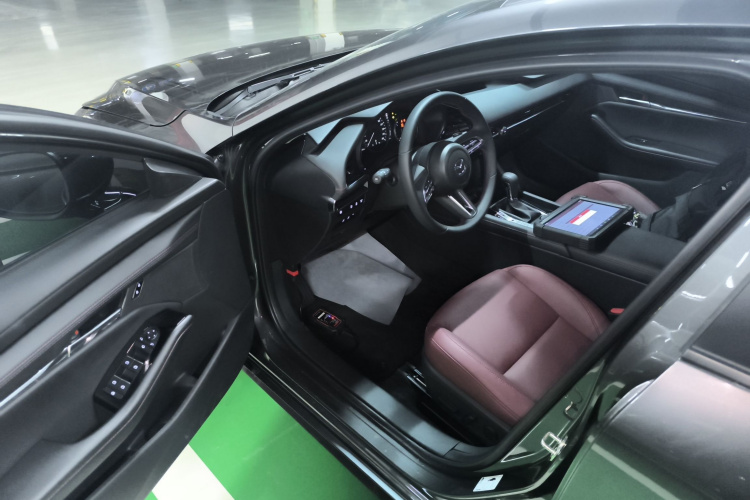 马自达3 昂克赛拉 2023款 2.0L 自动质臻版中控内饰20