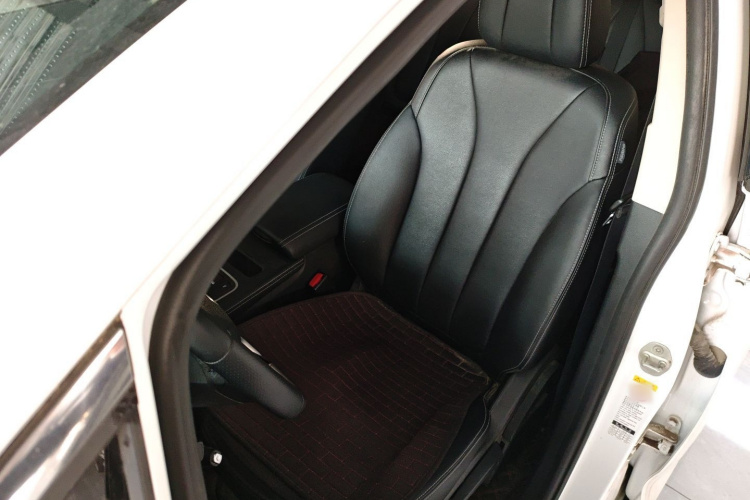 比亚迪 宋MAX 2019款 1.5T 自动智联睿逸型 7座 国V局部细节19