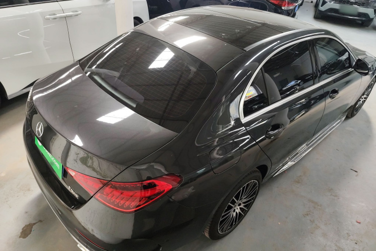 奔驰C级 2025款 改款 C 260 L 运动版车身外观7