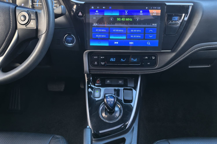 丰田 卡罗拉 2017款 改款双擎 1.8L E-CVT领先版中控内饰7007