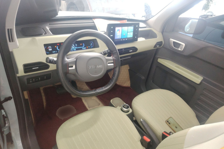 吉利银河 2024款 熊猫mini 200km 龙腾PRO版中控内饰7002