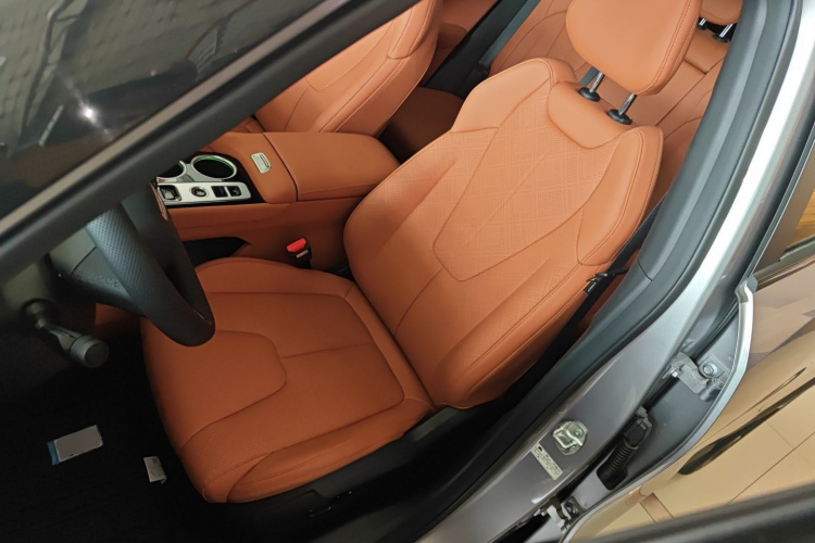 吉利汽车 博越 2026款 1.5TD 挚爱中控内饰19