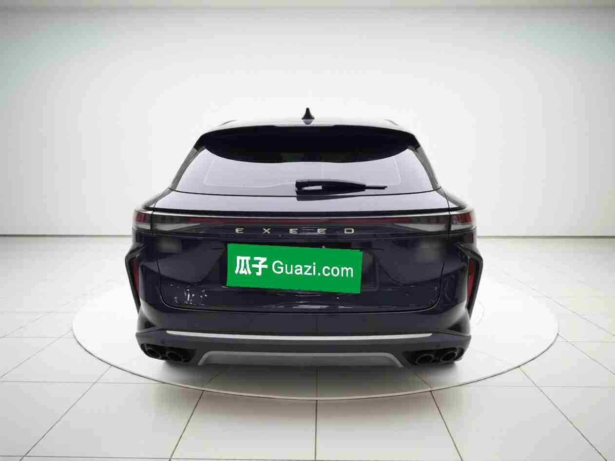 车辆右后45度外观展示