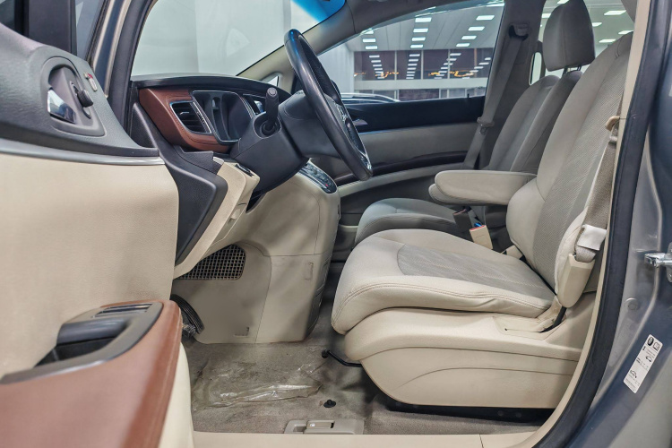 别克GL8 2017款 25S 舒适型 国V中控内饰7003