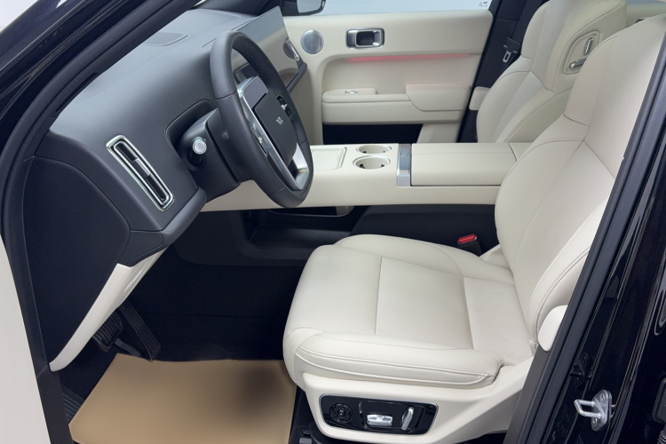 理想汽车 理想L7 2024款 MAX中控内饰7001