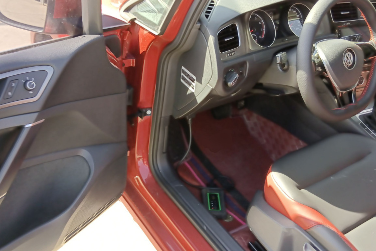 大众 高尔夫 2015款 1.6L 自动舒适型中控内饰20