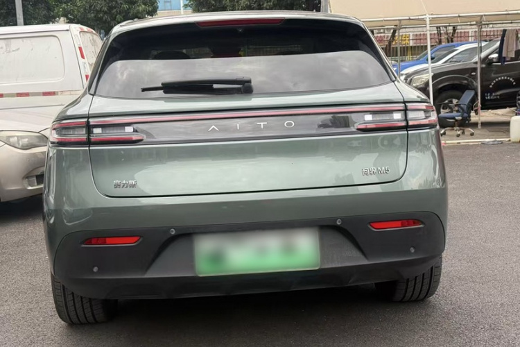 鸿蒙智行 问界M5 2023款 增程四驱智驾版车身外观6003