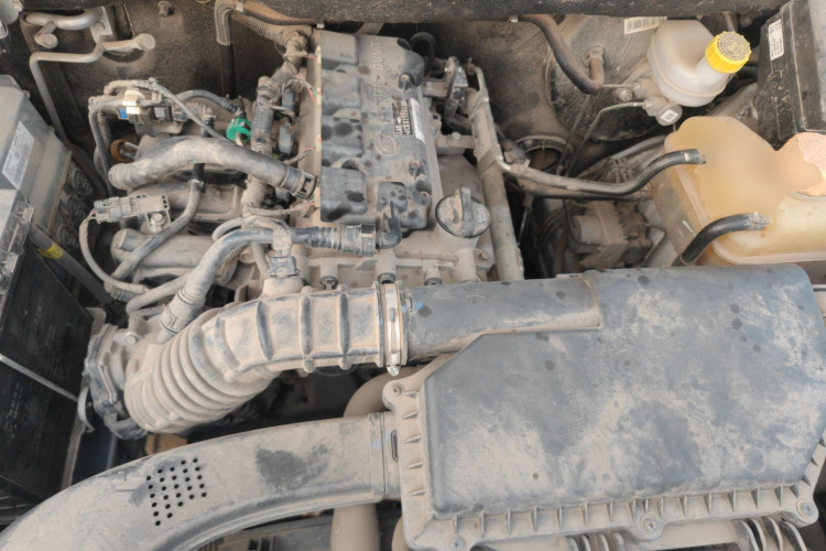 五菱汽车 五菱宏光 2019款 1.5L S标准型国VI LAR机舱底盘24