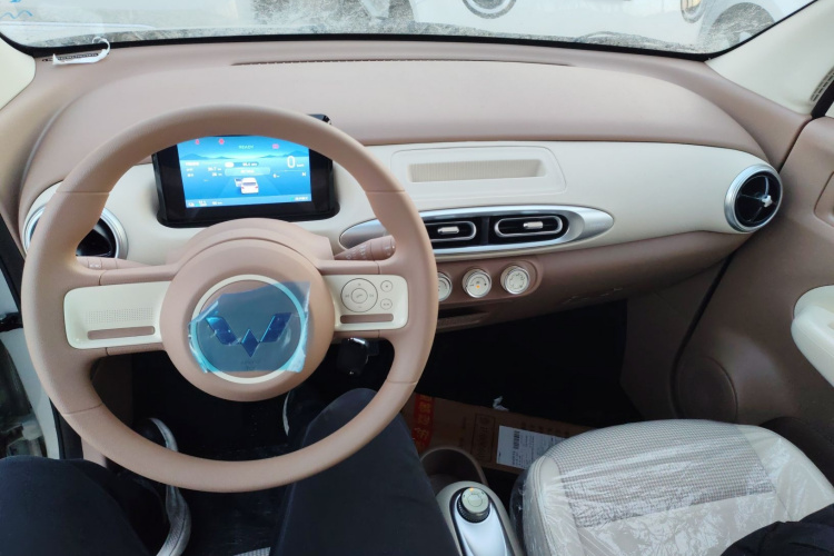 五菱汽车 宏光MINIEV 2025款 四门版 进阶款中控内饰7002